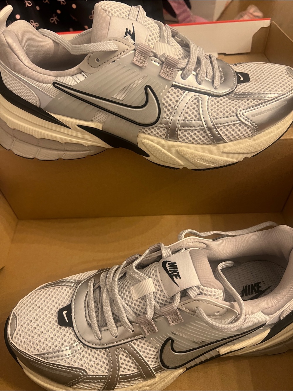 Nike V2K Run Summit White Metallic Silver women’s 7 HJ4497-100 NIB